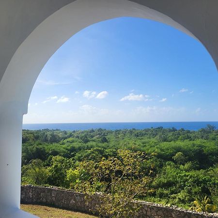 Zuri Enterprise Hotel Negril Exterior photo