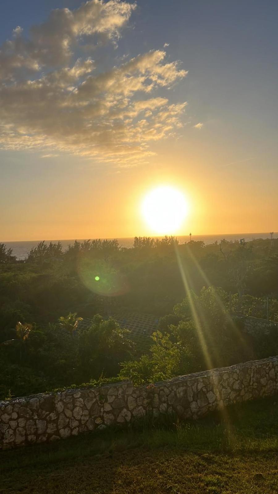 Zuri Enterprise Hotel Negril Exterior photo