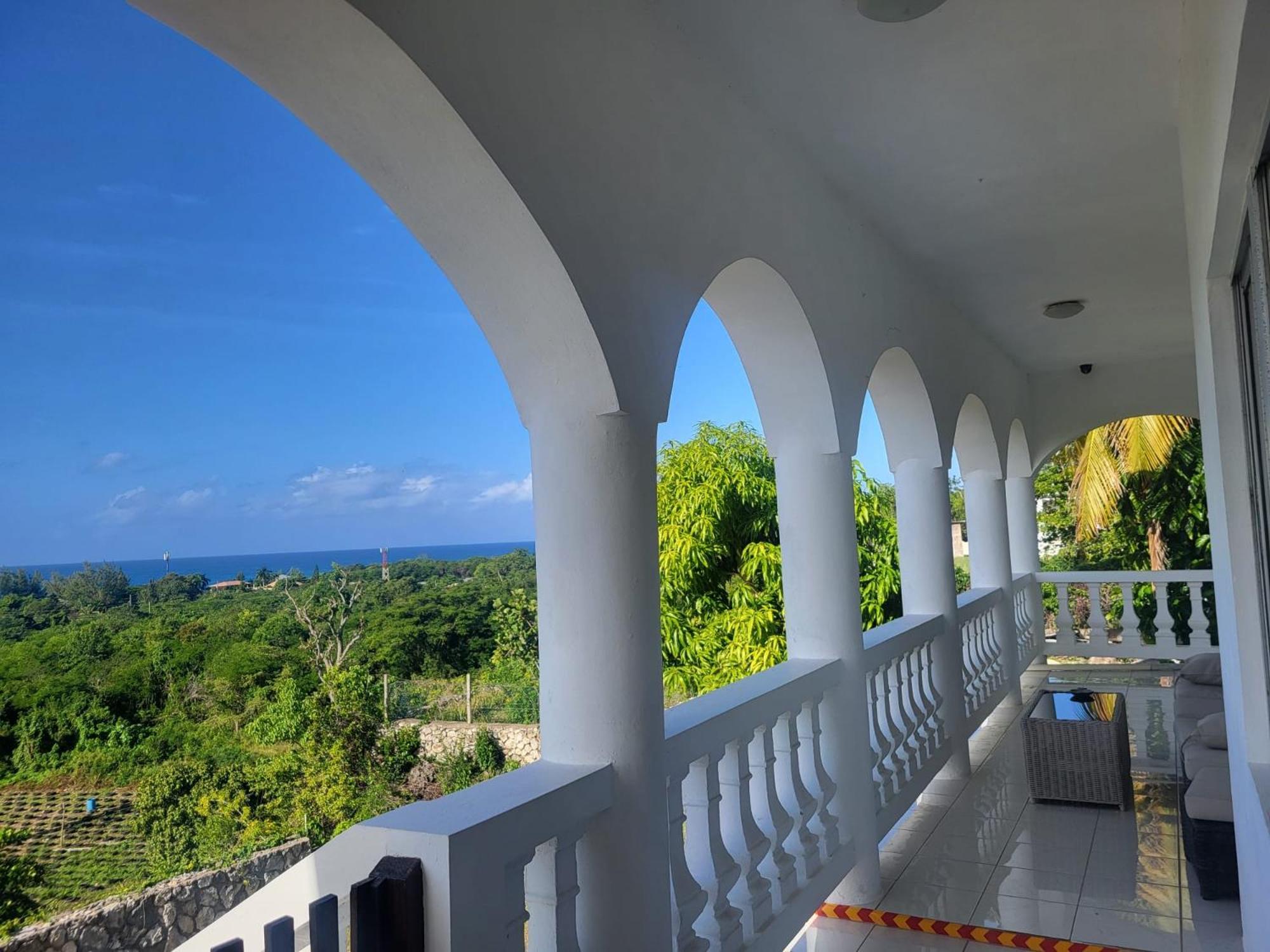 Zuri Enterprise Hotel Negril Exterior photo